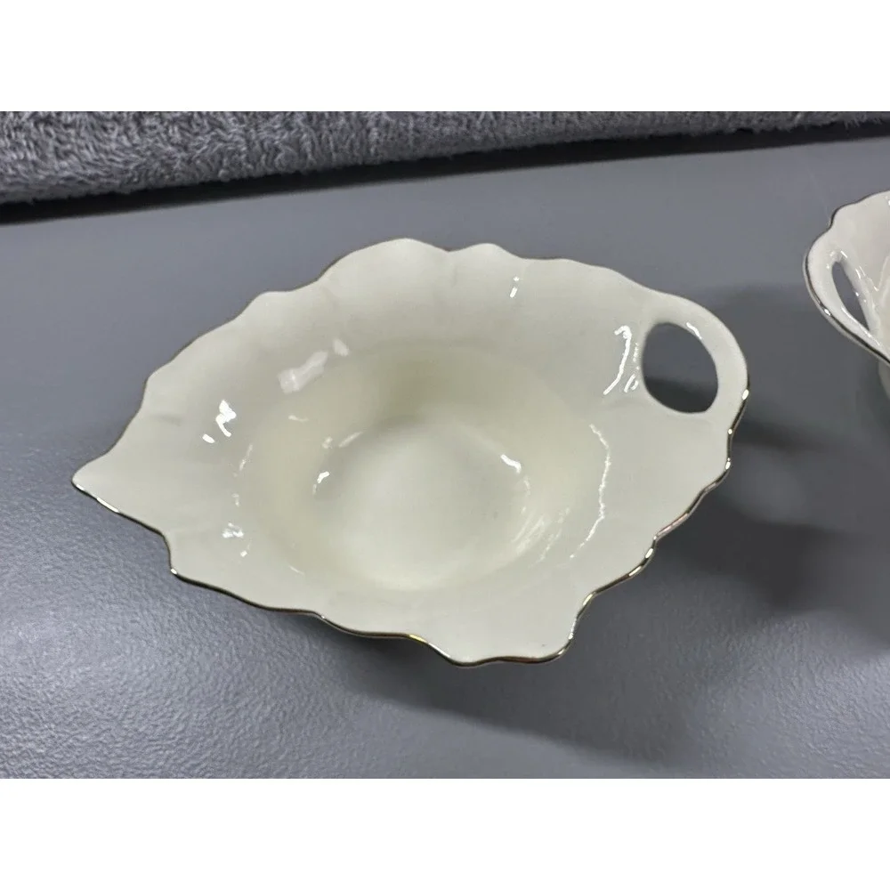 VINTAGE Porcelain Leaf‎ Shaped Bowls Serving Candy Gravy Boat Lot of 2